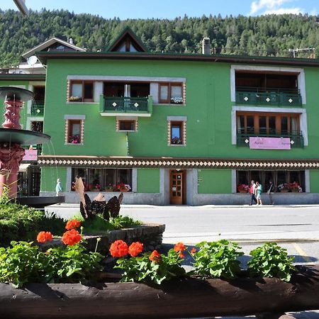Hotel Torena Aprica Eksteriør billede