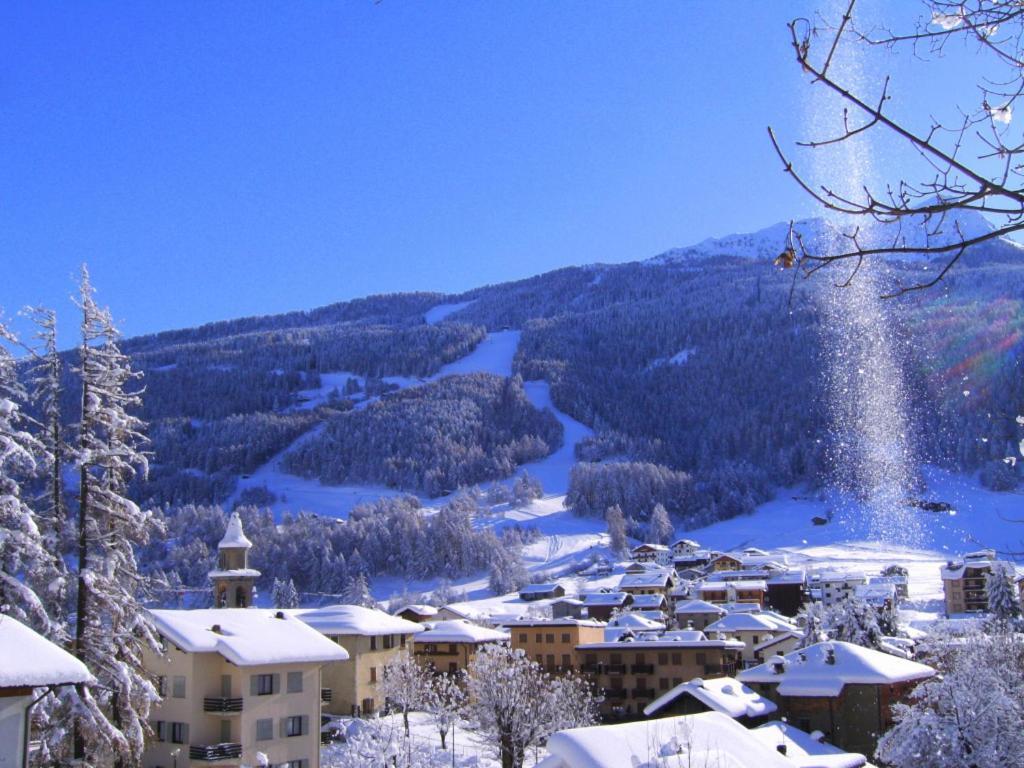 Hotel Torena Aprica Eksteriør billede