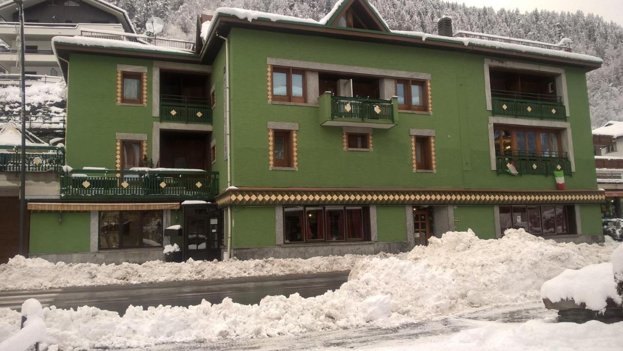 Hotel Torena Aprica Eksteriør billede